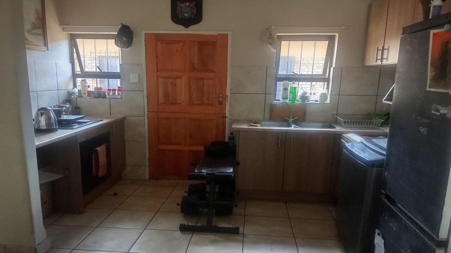 1 Bedroom Property for Sale in Vaalpark Free State